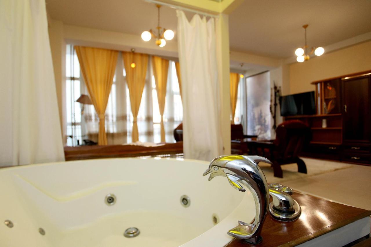 Hotel Xhema Priştine Dış mekan fotoğraf